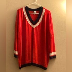 FASHIONABLE SWEATER ANNE KLEIN BRAND GORGEOUS V NECK WITH BLUE AND WHITE BORDERS